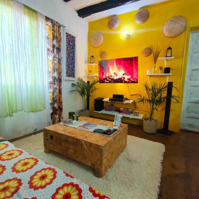Palm Haven Apartment *